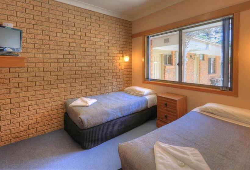 غرفة عائلية, Barrass's John Bright Motor Inn