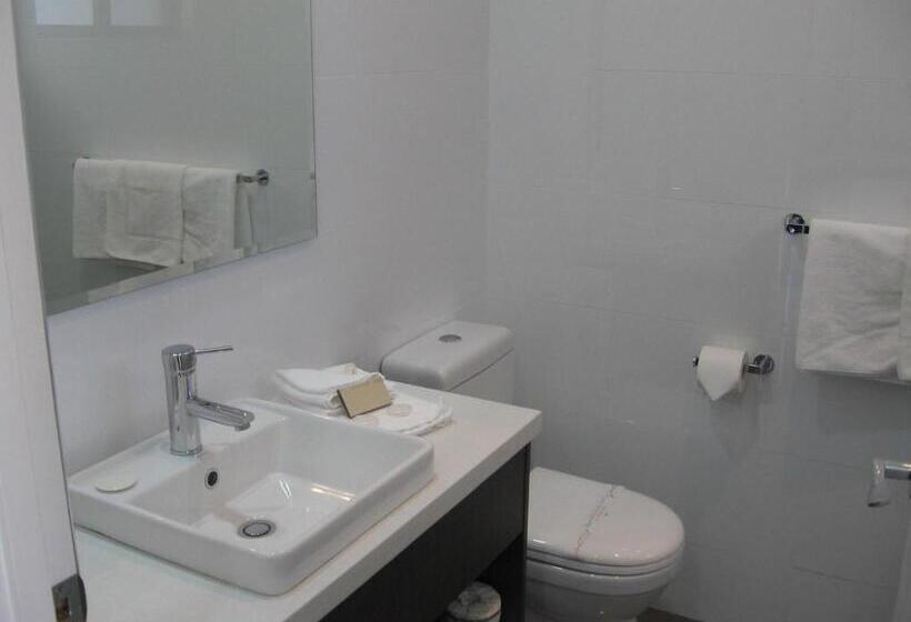 غرفة ديلوكس, Barrass's John Bright Motor Inn