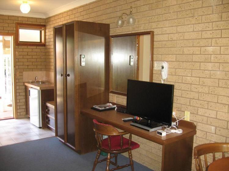 غرفة قياسية مزوَّدة بجاكوزي, Barrass's John Bright Motor Inn