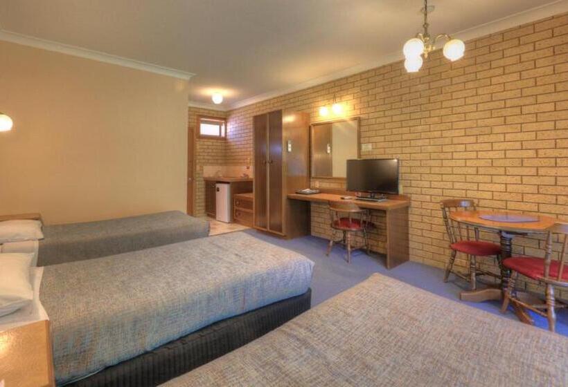 스탠다드 트리플 룸, Barrass's John Bright Motor Inn