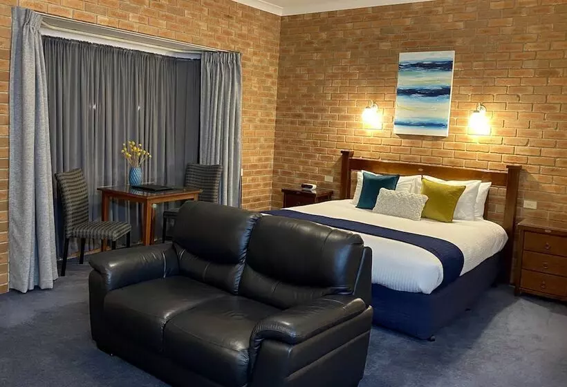 اتاق لوکس, Coastal Waters Motor Inn