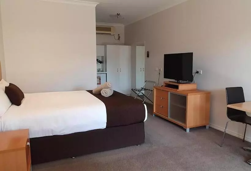 エクゼクティブルーム, Golden Reef Motor Inn