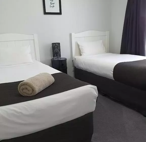 ファミリースイートの２ベッドルーム, Golden Reef Motor Inn