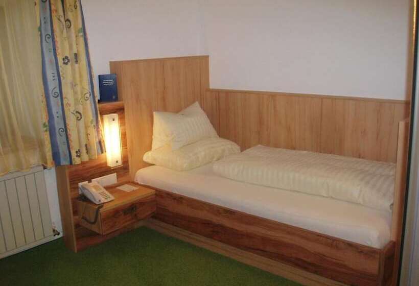 חדר אקונומי יחיד, Gundolf