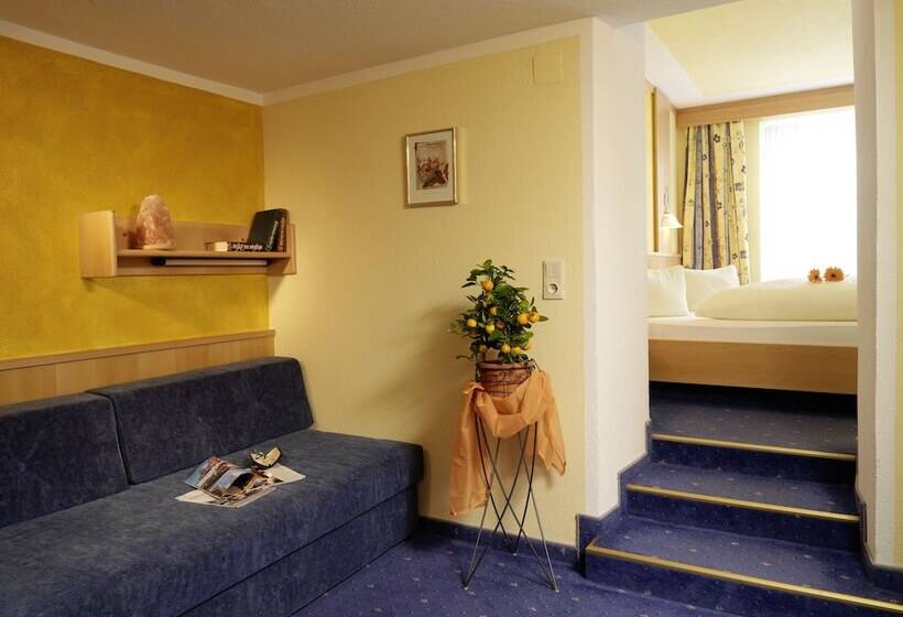 חדר סופריור, Gundolf