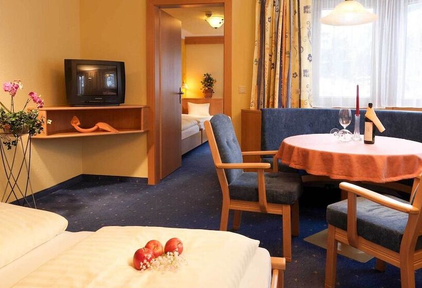 Family Suite, Gundolf