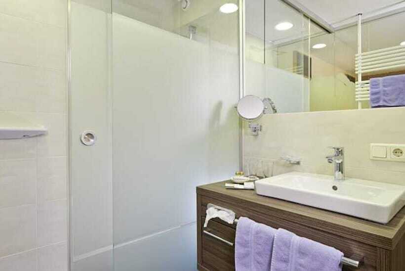 חדר סופריור, Gundolf