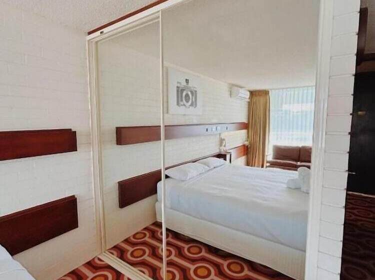 标准间, Indian Ocean