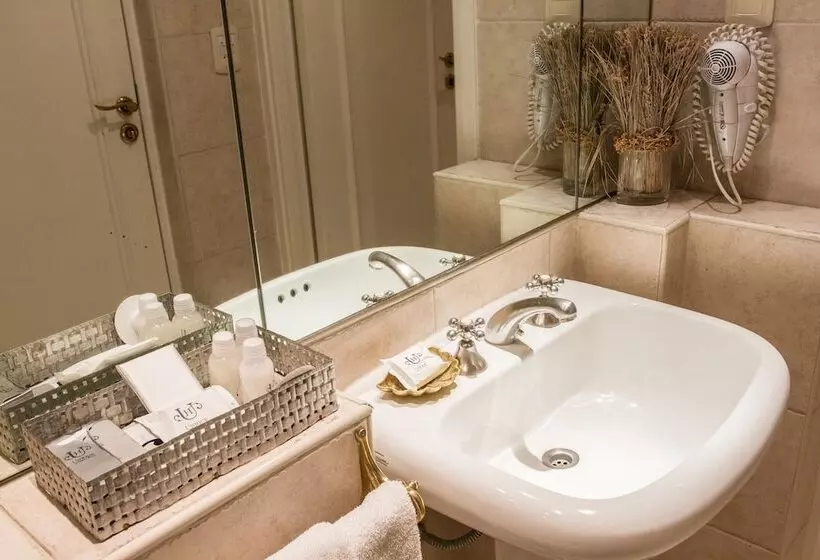 اتاق استاندارد سه نفره, Le Cinque Lusso Recoleta