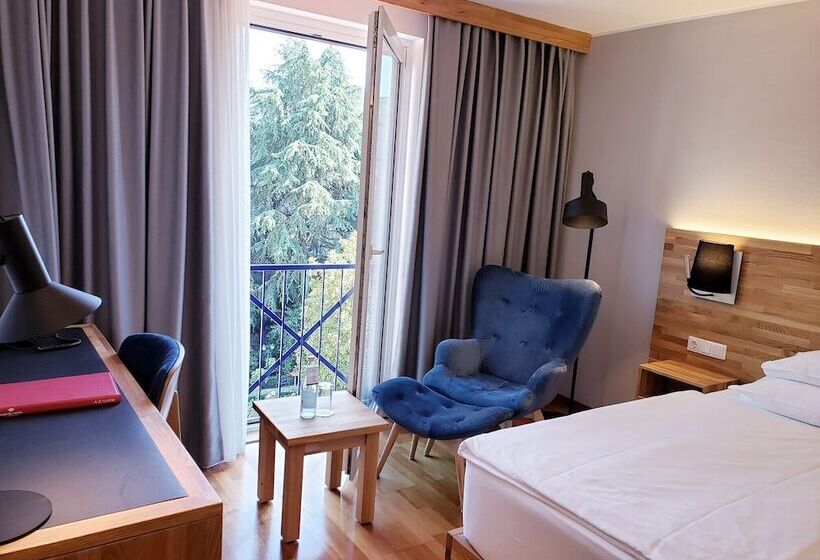 스탠다드 룸 가든 전망, Rogner Hotel Tirana