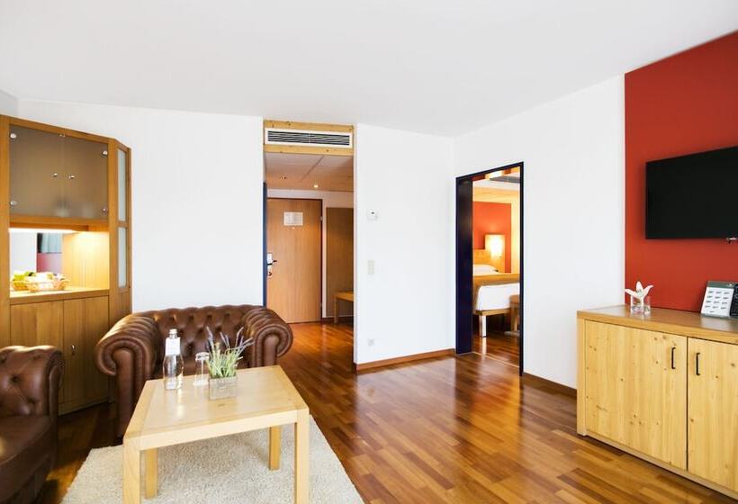 جناح مطل على المدينة, Rogner Hotel Tirana