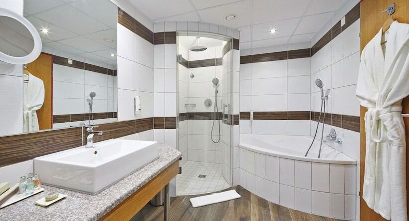 가든 전망 스위트, Rogner Hotel Tirana