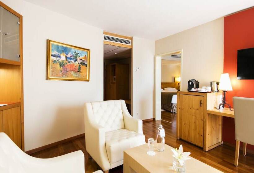 סוויטה נוף לגינה, Rogner Hotel Tirana