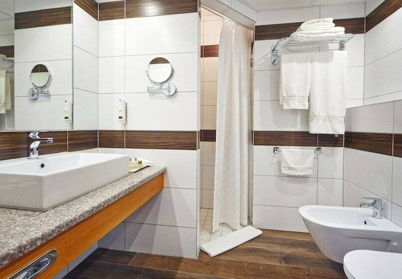 غرفة ديلوكس مطلّة علي الحديقة, Rogner Hotel Tirana