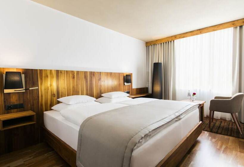 חדר דלוקס נוף לגינה, Rogner Hotel Tirana