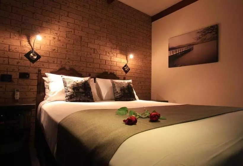 اتاق استاندارد یک نفره, Belltower Motor Inn
