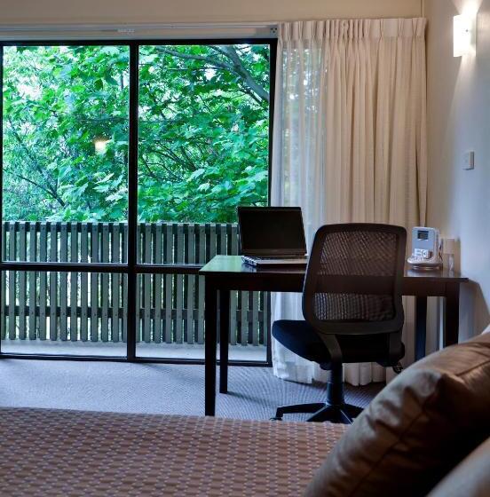 이그제큐티브 룸, Ibis Styles Canberra Tall Trees