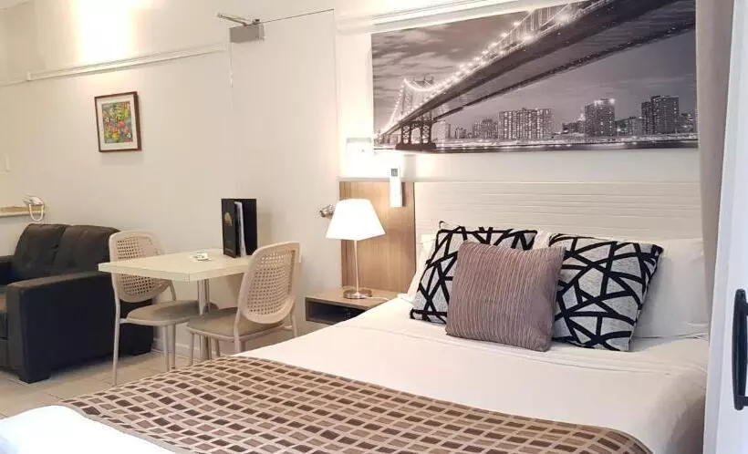 Studio Standard, Reef Palms