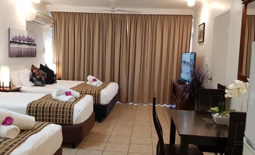 四人标准间, Reef Palms