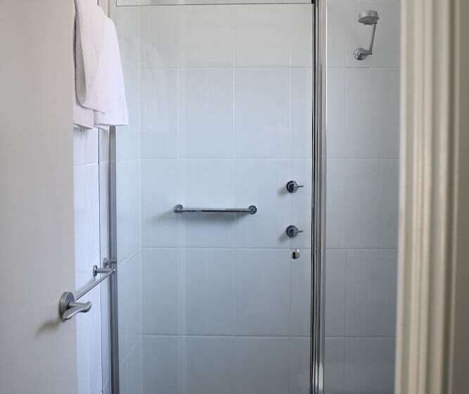 اتاق سوپریور, The Charles Boutique Hotel & Dining