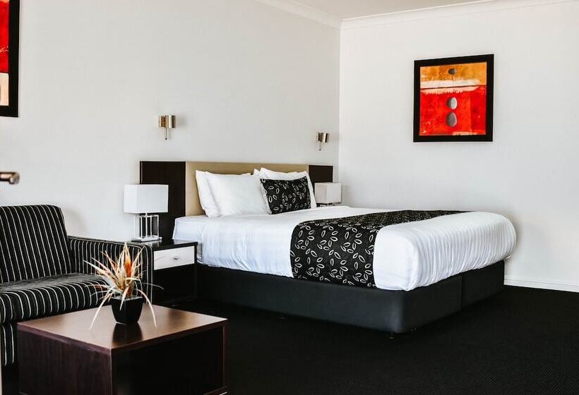 اتاق سوپریور, The Charles Boutique Hotel & Dining