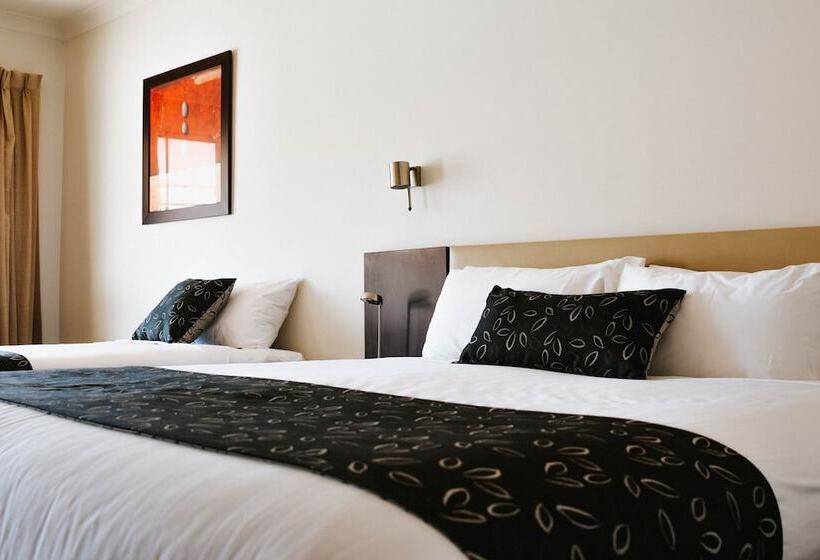 اتاق سوپریور, The Charles Boutique Hotel & Dining
