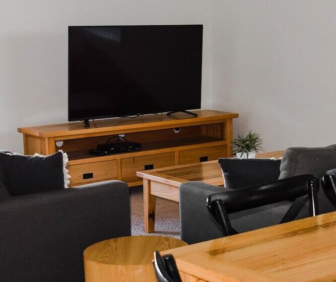 آپارتمان 3 خوابه, The Charles Boutique Hotel & Dining