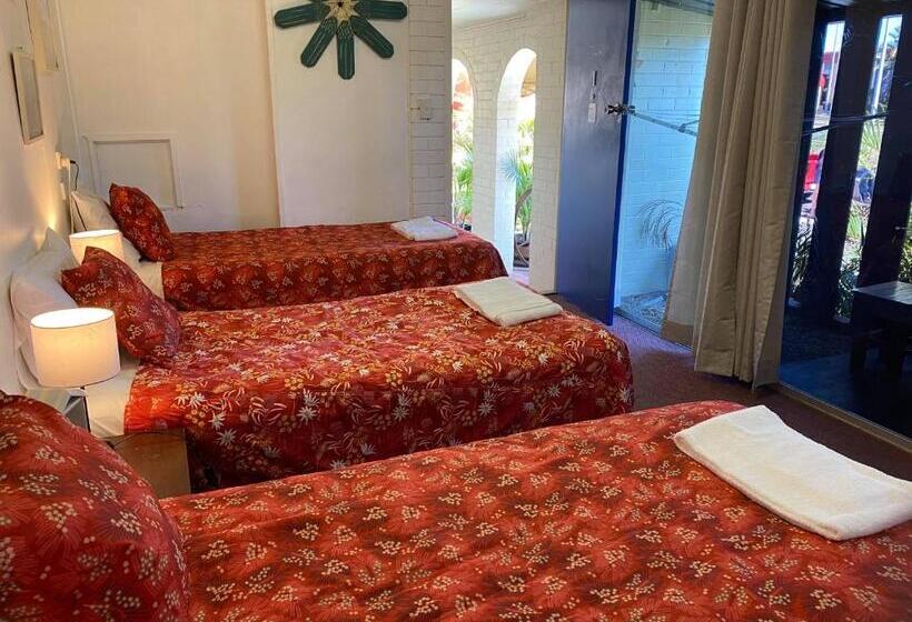 اتاق خانوادگی, Bundaberg Coral Villa Motor Inn