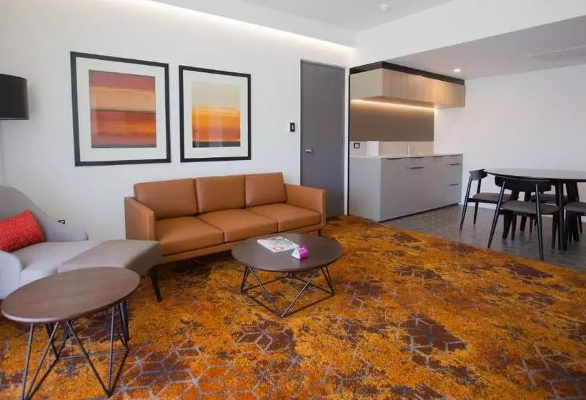 デラックススイート, Crowne Plaza Alice Springs Lasseters, An Ihg