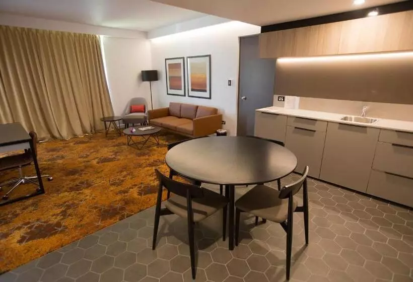 デラックススイート, Crowne Plaza Alice Springs Lasseters, An Ihg