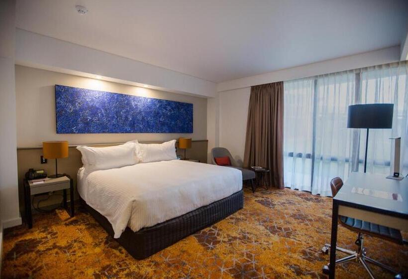 اتاق لوکس با تخت بزرگ, Crowne Plaza Alice Springs Lasseters, An Ihg