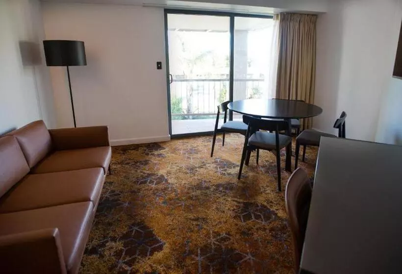 スイート, Crowne Plaza Alice Springs Lasseters, An Ihg