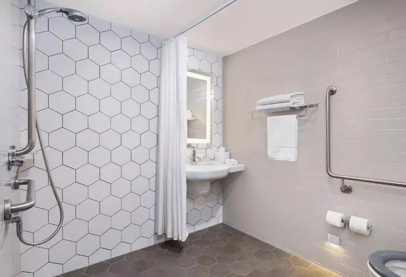身障者適用スタンダードルーム, Crowne Plaza Alice Springs Lasseters, An Ihg