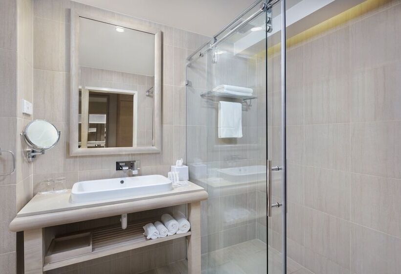 اتاق پرمیوم, Crowne Plaza Alice Springs Lasseters, An Ihg