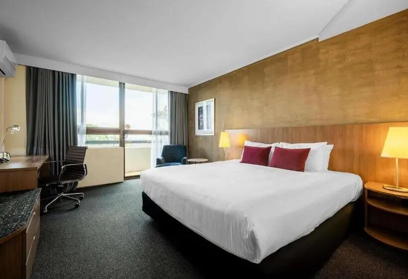 キングサイズベッドのスーペリアルーム, Mercure Sydney St Leonards