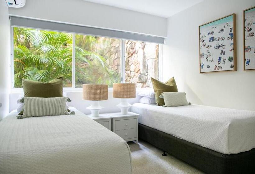 2 Bedroom Premium Apartment with Views, Noosa Crest Resort