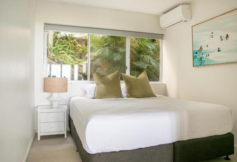 2 Bedroom Premium Apartment with Views, Noosa Crest Resort