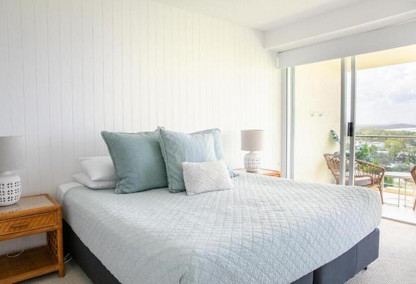 2 Bedroom Premium Apartment with Views, Noosa Crest Resort
