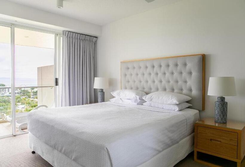 2 Bedroom Premium Apartment with Views, Noosa Crest Resort