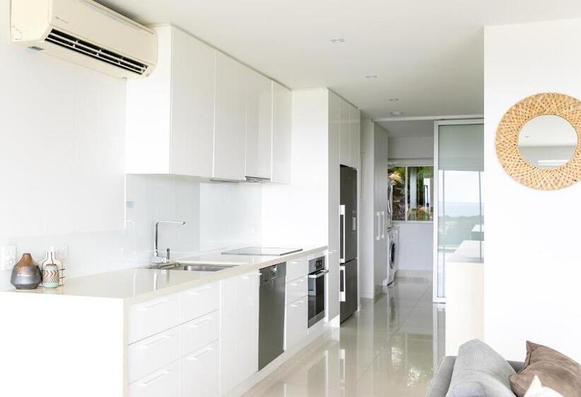 Апартаменты премиум класса с 1 спальней и видом, Noosa Crest Resort