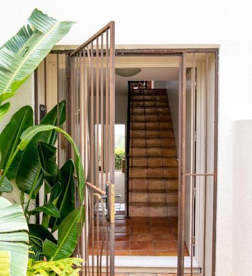 Вилла 3 Спальни, Noosa Crest Resort