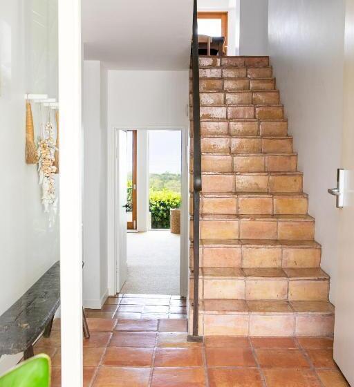 Вилла 3 Спальни, Noosa Crest Resort