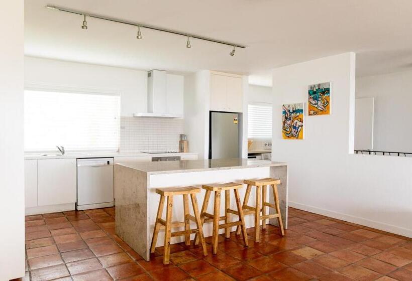 Вилла 3 Спальни, Noosa Crest Resort