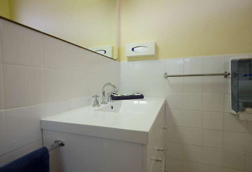 스탠다드 트리플 룸, Pioneer Station Motor Inn