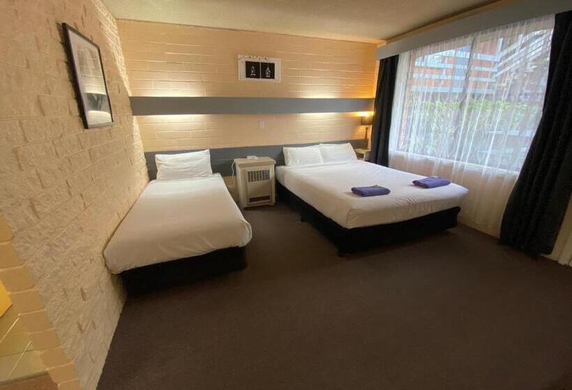 패밀리 룸, Mahogany Motel Warrnambool
