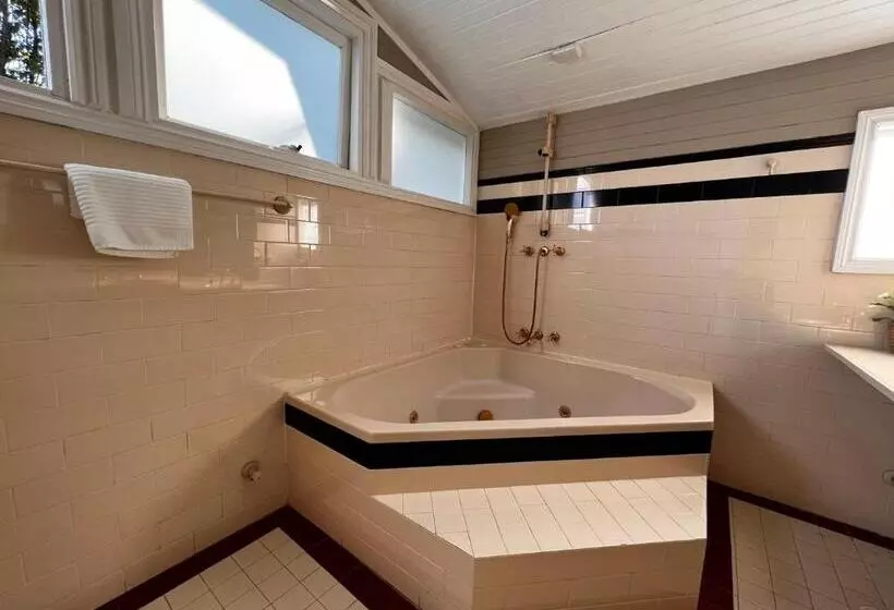 キングサイズベッドのスイートルーム, The Boutique Hotel Blue Mountains
