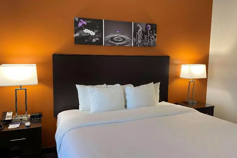 Standard Room King Size Bed, Country Motel Ipswich