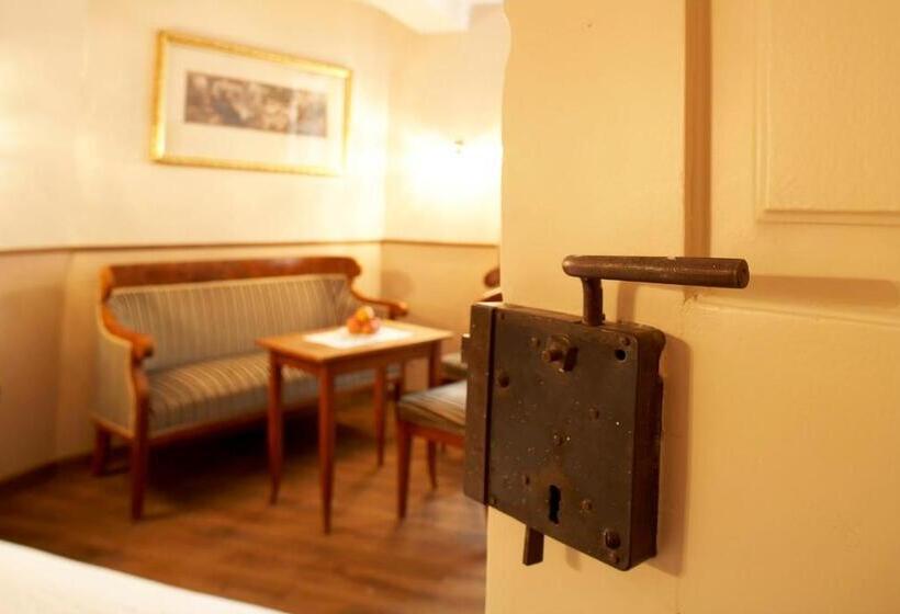 سوییت جونیور, Altstadthotel Kasererbräu