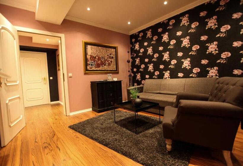 سوییت جونیور, Altstadthotel Kasererbräu