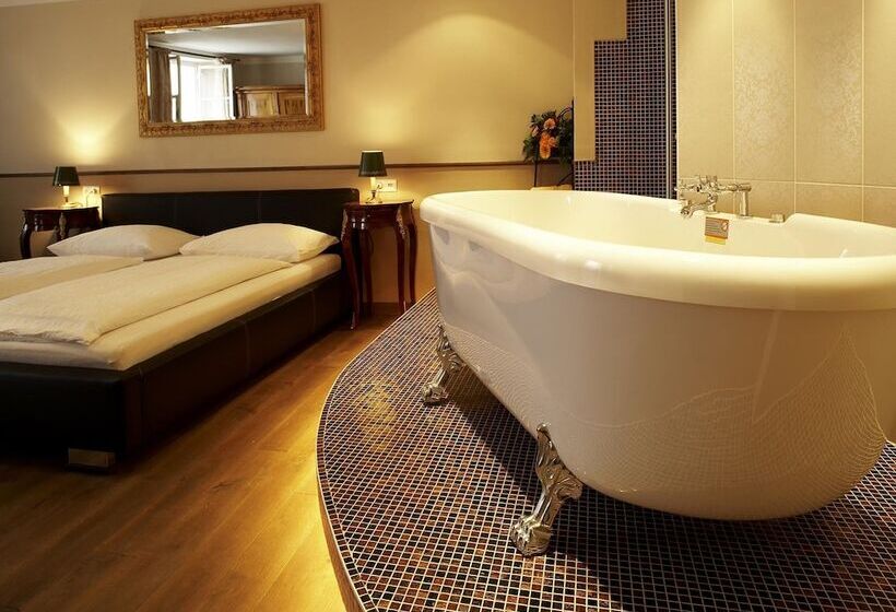 سوییت جونیور, Altstadthotel Kasererbräu